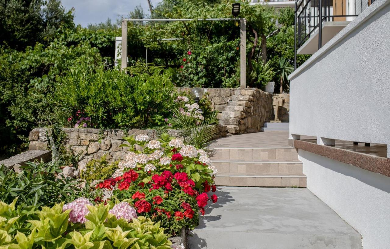 Apartments Makaus Supetarska Draga Εξωτερικό φωτογραφία
